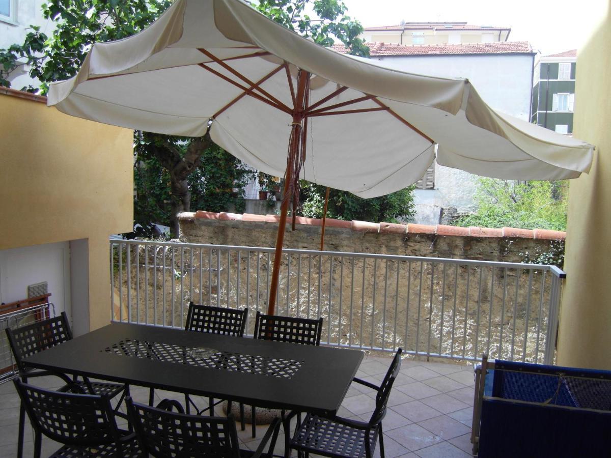 Residence Panama Alassio Exterior photo